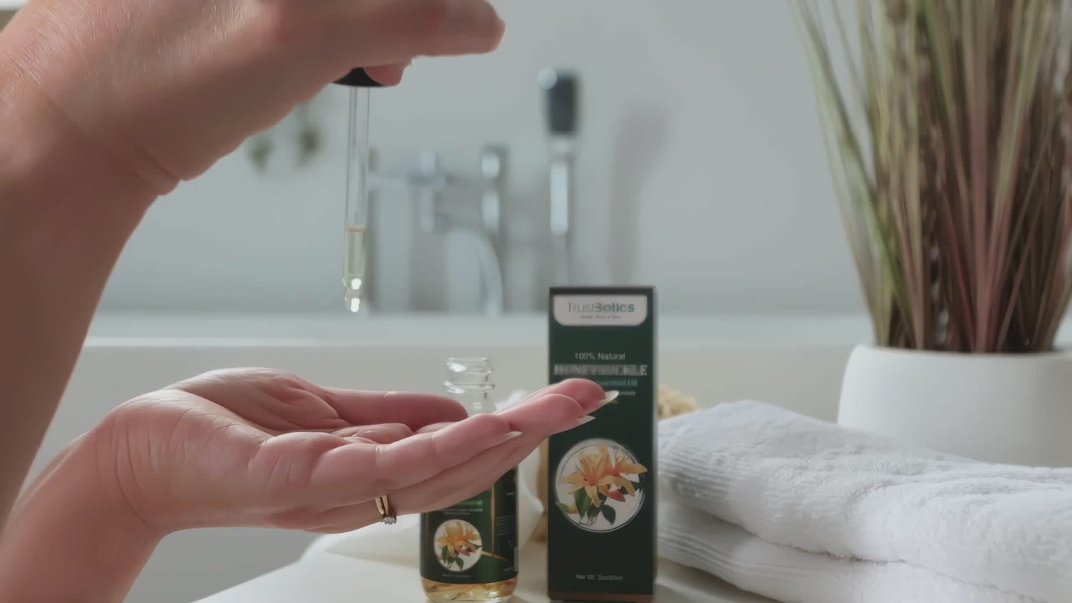 Honeysuckle Bloom | Essential Oil for Radiant Skin &amp; Daily Delight